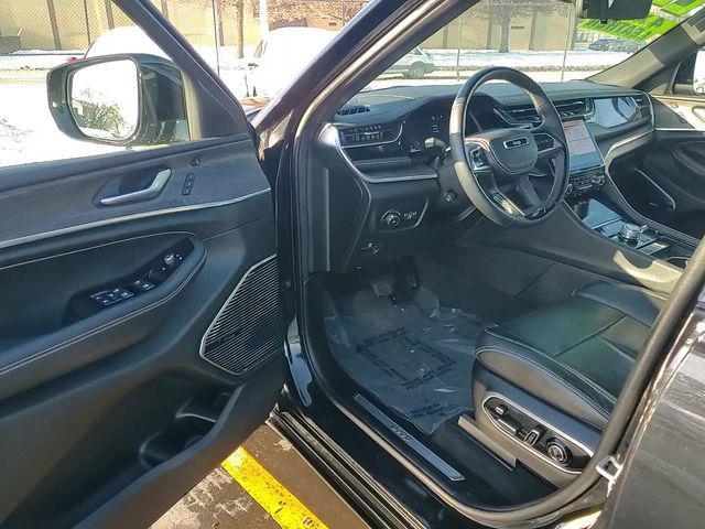 used 2022 Jeep Grand Cherokee car, priced at $33,400