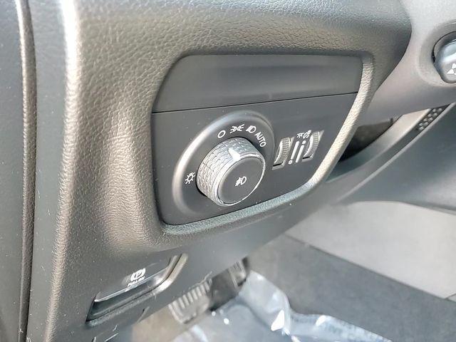 used 2022 Jeep Grand Cherokee car, priced at $33,400