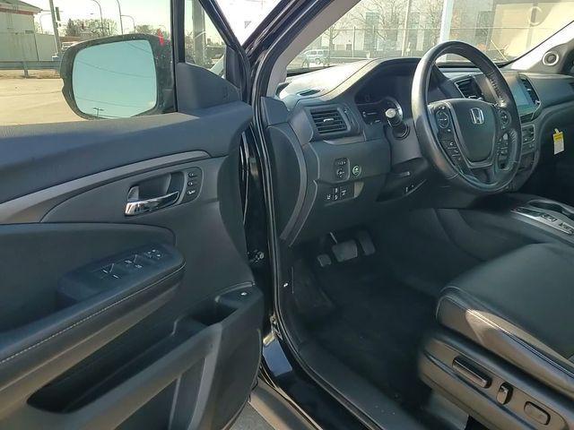 used 2023 Honda Ridgeline car, priced at $31,000