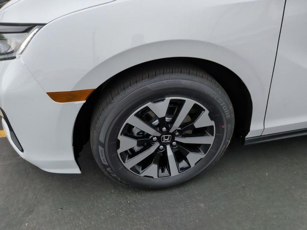 new 2026 Honda Odyssey car, priced at $43,795