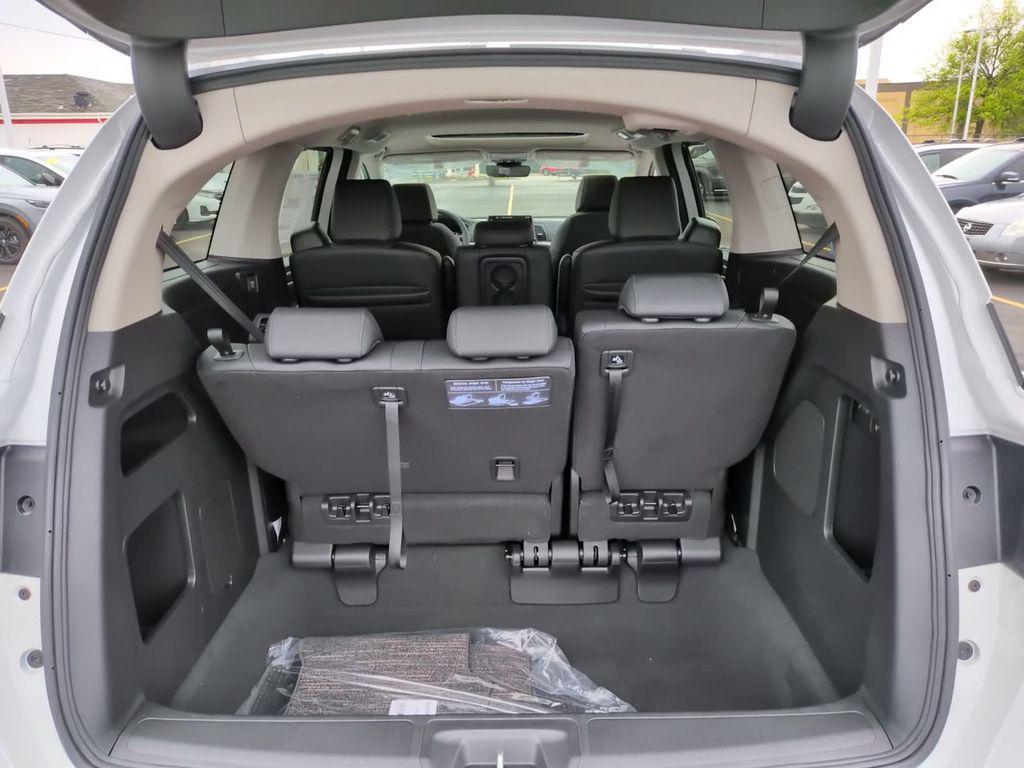 new 2026 Honda Odyssey car, priced at $43,383