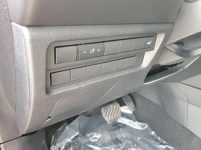 used 2024 Mitsubishi Outlander car, priced at $21,100