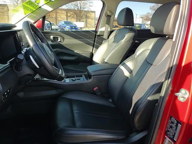 used 2023 Kia Sorento Hybrid car, priced at $26,000