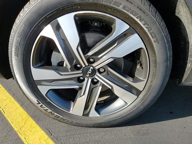 used 2023 Kia Sorento Hybrid car, priced at $26,000