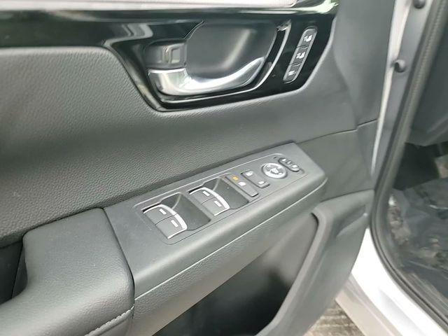 used 2025 Honda CR-V car, priced at $33,500