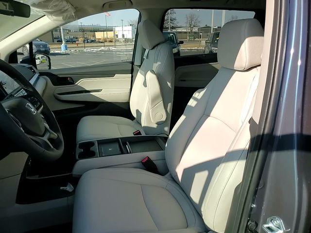 new 2026 Honda Odyssey car, priced at $43,182