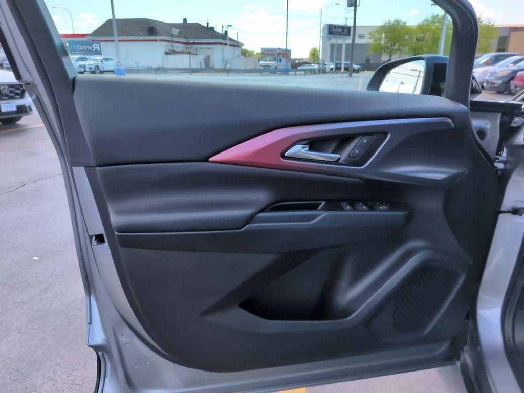 used 2024 Chevrolet Equinox EV car, priced at $25,662