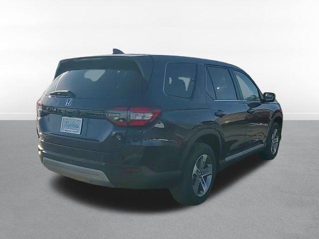 new 2025 Honda Pilot car, priced at $45,364