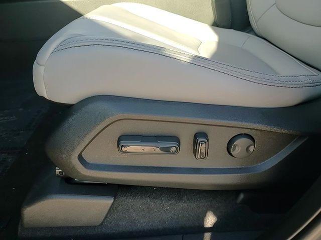 new 2025 Honda Pilot car, priced at $45,364