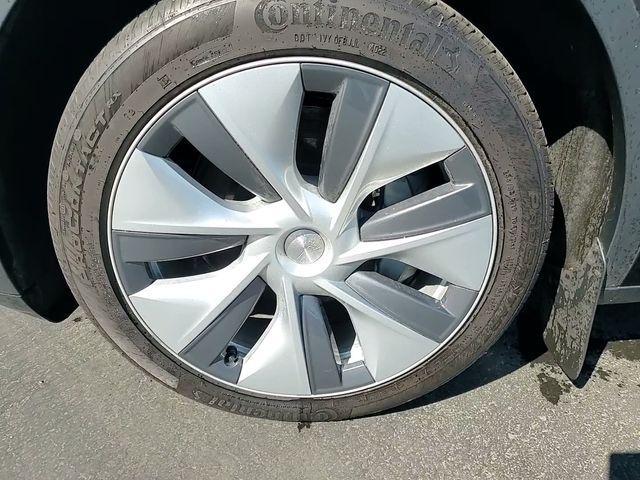 used 2024 Tesla Model Y car, priced at $29,300