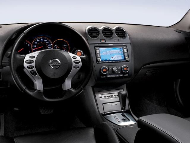 used 2009 Nissan Altima car, priced at $5,412