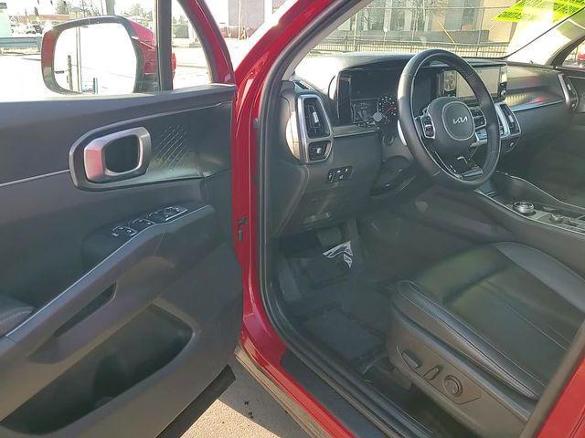used 2023 Kia Sorento Hybrid car, priced at $25,500