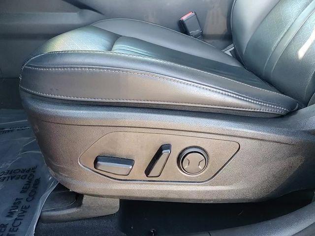 used 2023 Kia Sorento Hybrid car, priced at $25,500