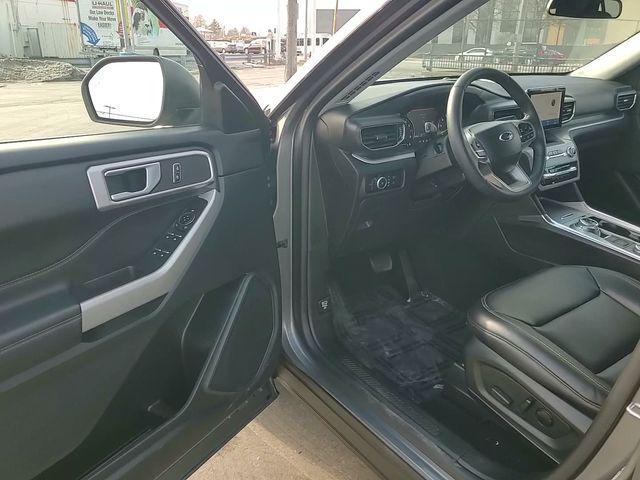 used 2024 Ford Explorer car, priced at $29,000