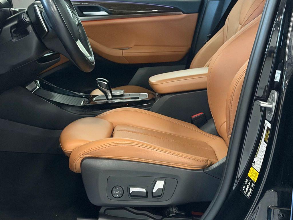 BMW X3 view 7
