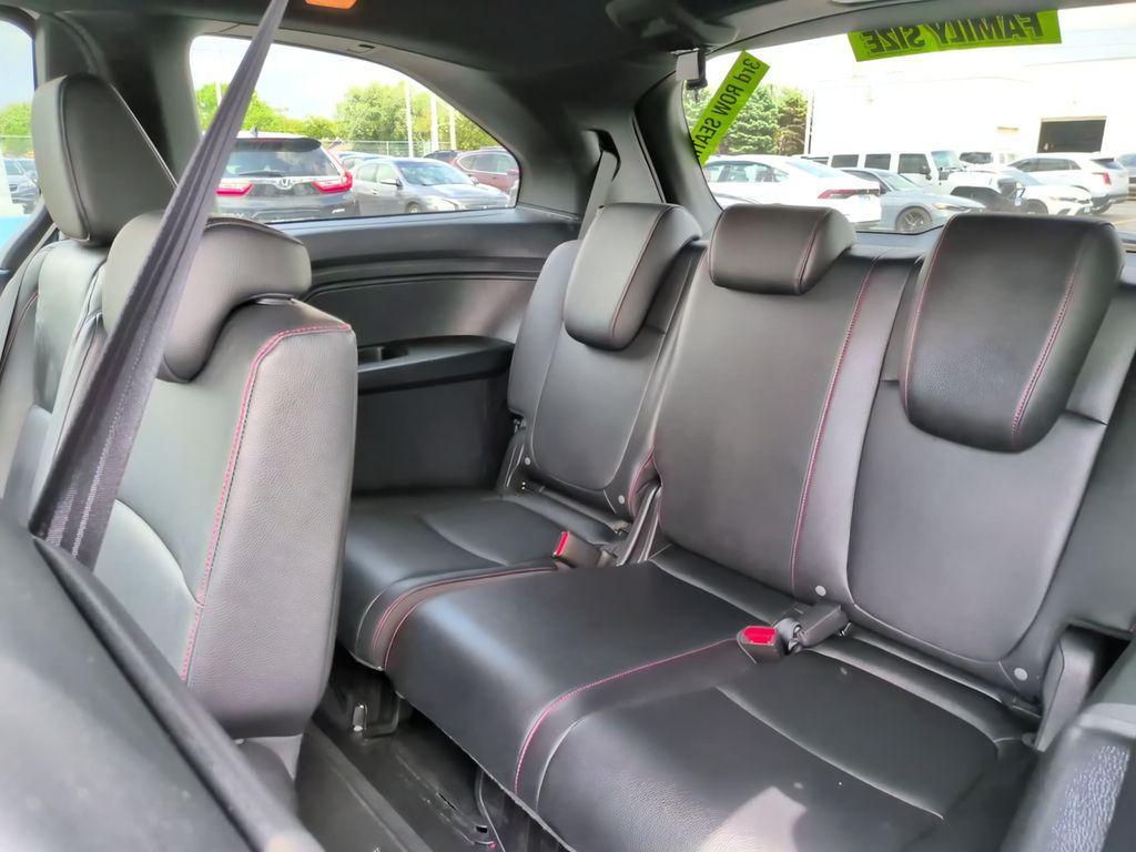 used 2025 Honda Odyssey car, priced at $38,412