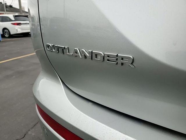 used 2023 Mitsubishi Outlander car, priced at $18,100