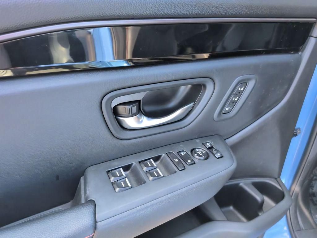 used 2025 Honda Pilot car, priced at $39,412
