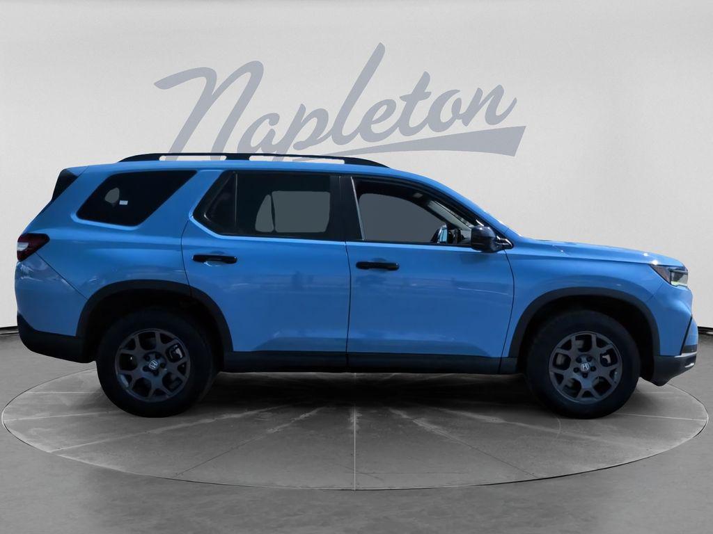 used 2025 Honda Pilot car, priced at $39,412