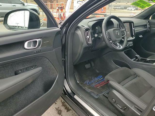 used 2023 Volvo C40 Recharge Pure Electric car, priced at $27,000