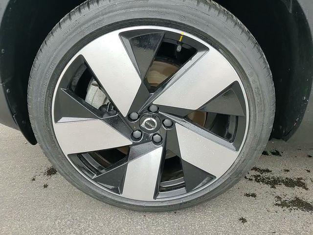 used 2023 Volvo C40 Recharge Pure Electric car, priced at $27,000