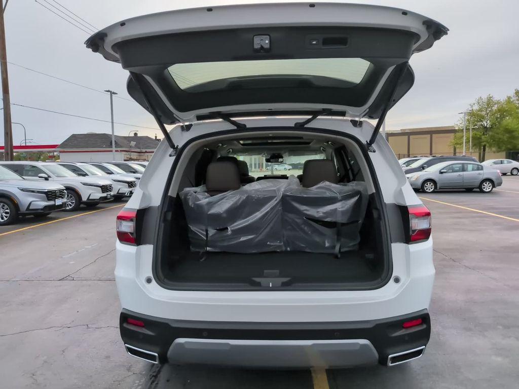 new 2026 Honda Pilot car, priced at $51,029