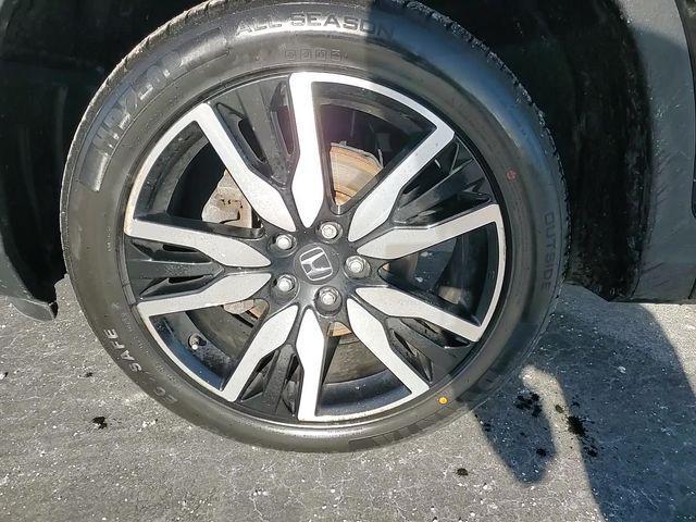 used 2022 Honda Pilot car, priced at $33,000