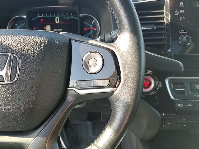 used 2022 Honda Pilot car, priced at $33,000