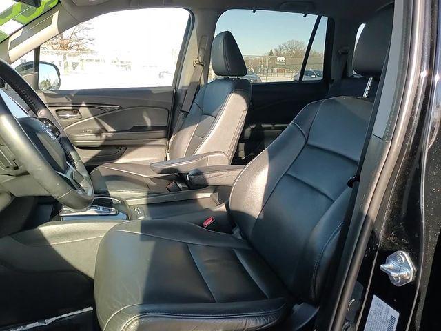 used 2022 Honda Pilot car, priced at $33,000