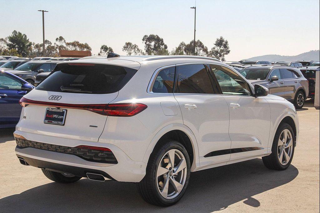 new 2025 Audi Q5 car, priced at $59,195