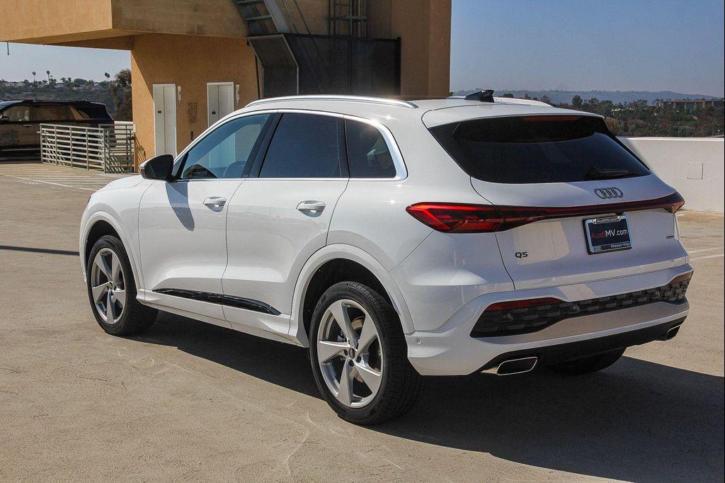 new 2025 Audi Q5 car, priced at $59,195