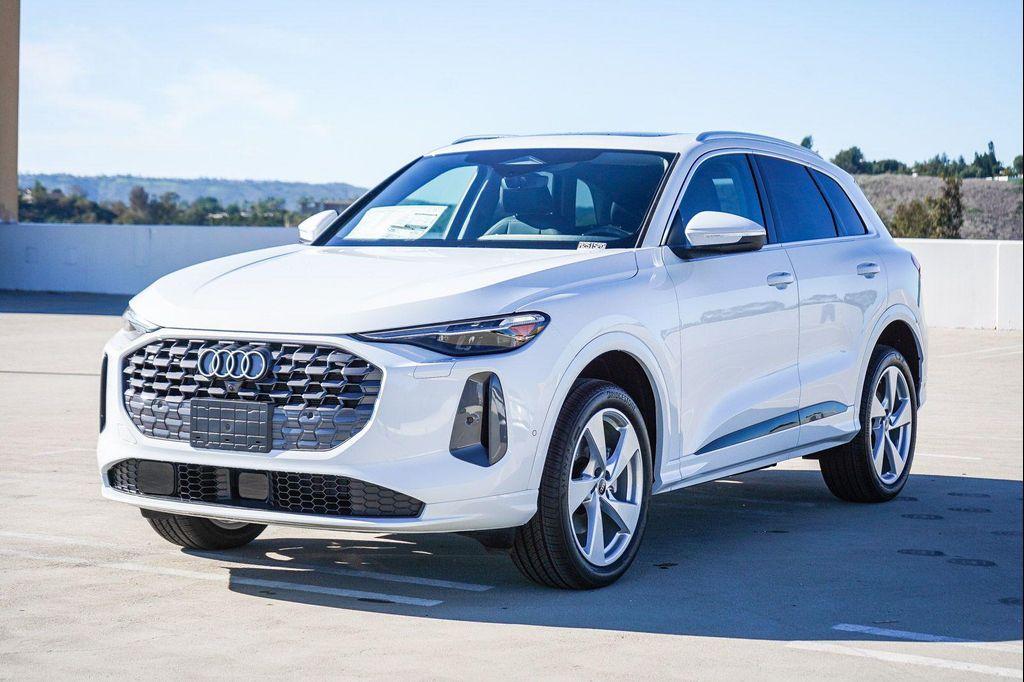 new 2025 Audi Q5 car, priced at $59,155