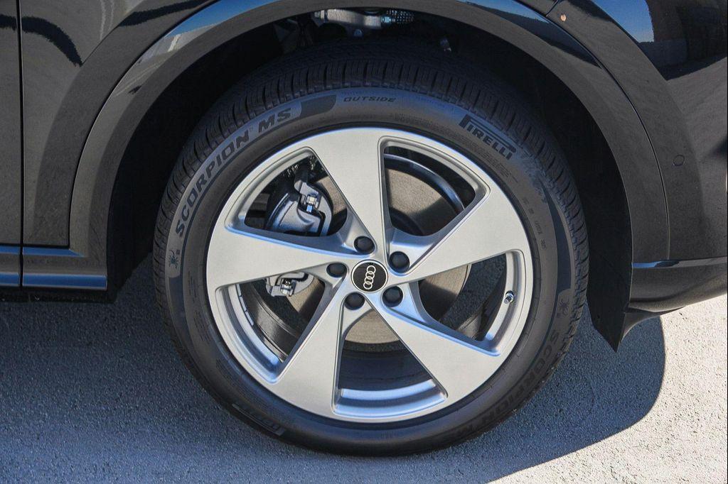 new 2025 Audi Q5 car, priced at $59,790