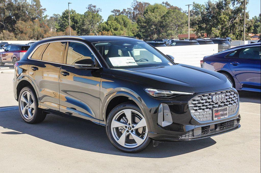new 2025 Audi Q5 car, priced at $59,790