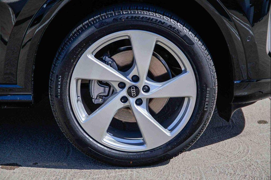 new 2025 Audi Q5 car, priced at $58,605