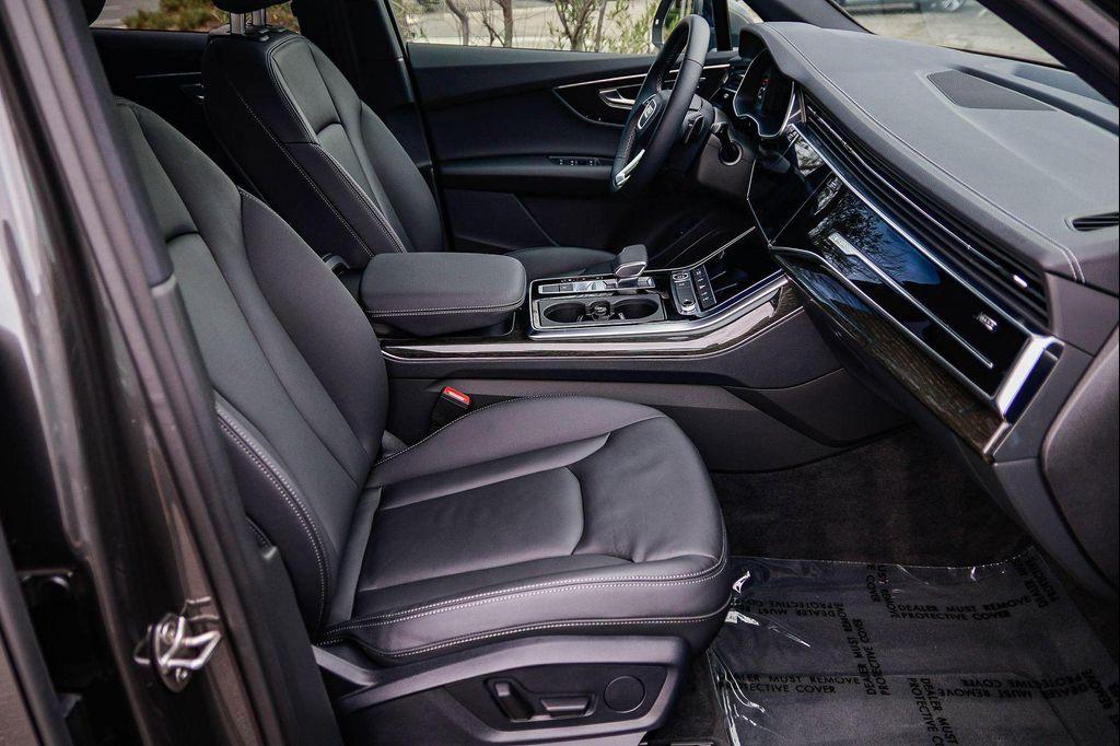 used 2025 Audi Q7 car, priced at $54,988