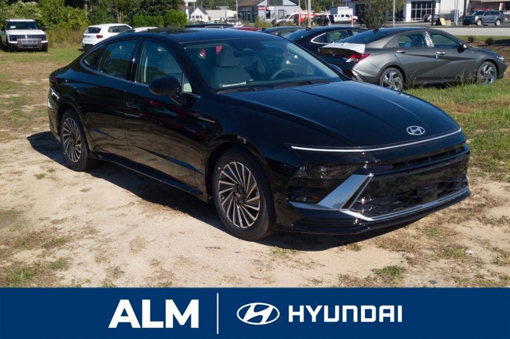 new 2026 Hyundai Sonata Hybrid car, priced at $34,305