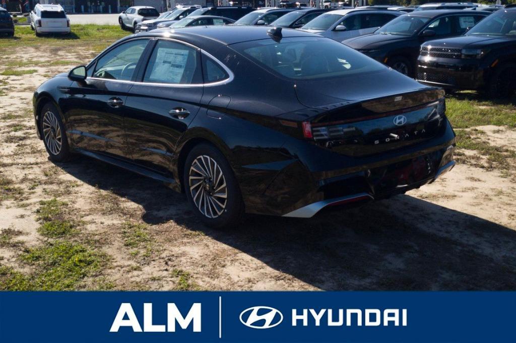 new 2026 Hyundai Sonata Hybrid car, priced at $34,305