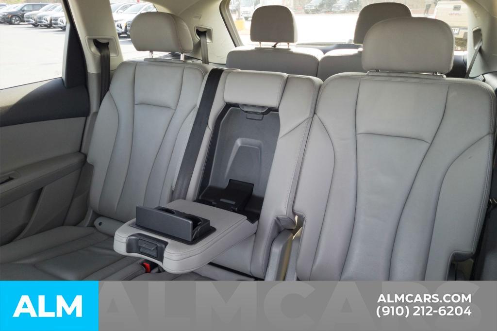 used 2024 Audi Q7 car, priced at $31,920
