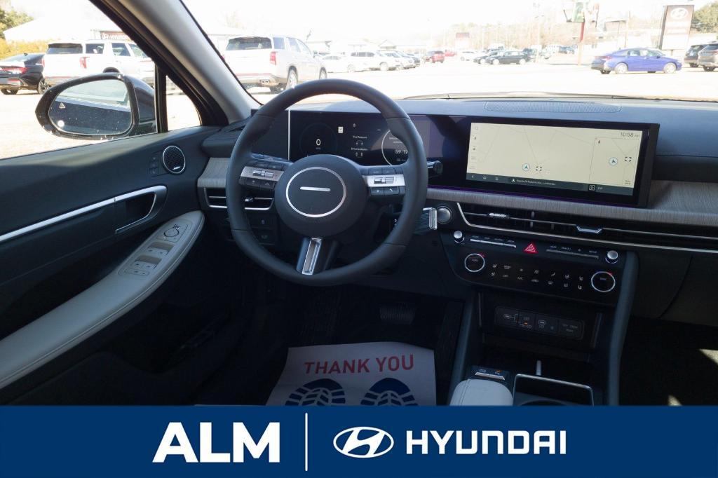 new 2025 Hyundai Sonata Hybrid car, priced at $39,380