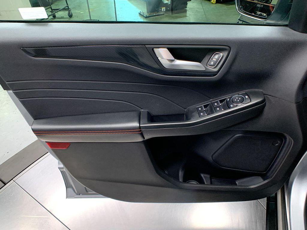 used 2024 Ford Escape car, priced at $25,304