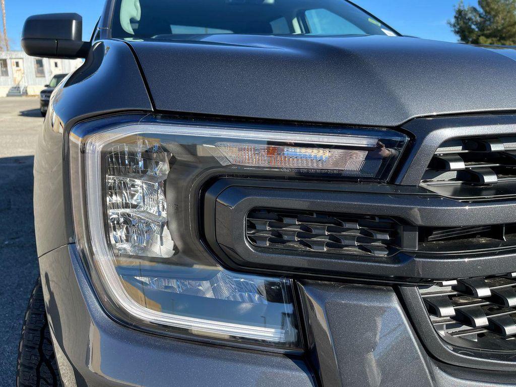 new 2025 Ford Ranger car, priced at $33,970