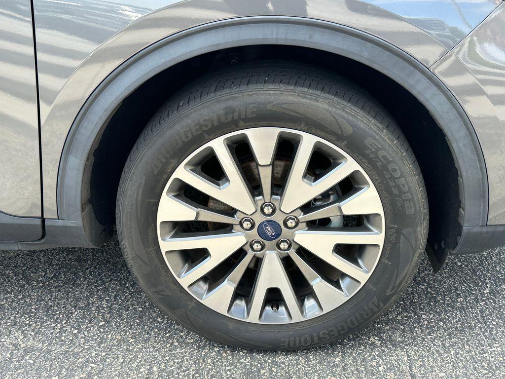 used 2022 Ford Escape car, priced at $25,179