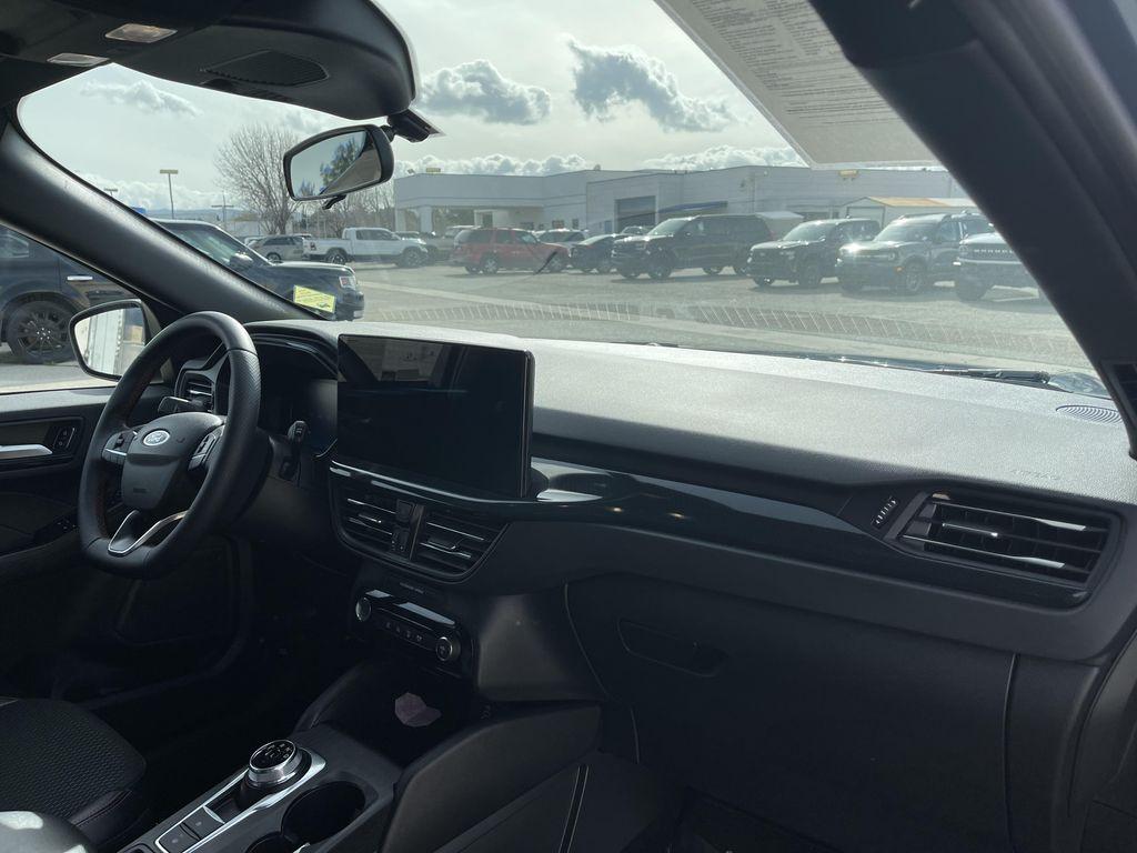 used 2025 Ford Escape car, priced at $24,814