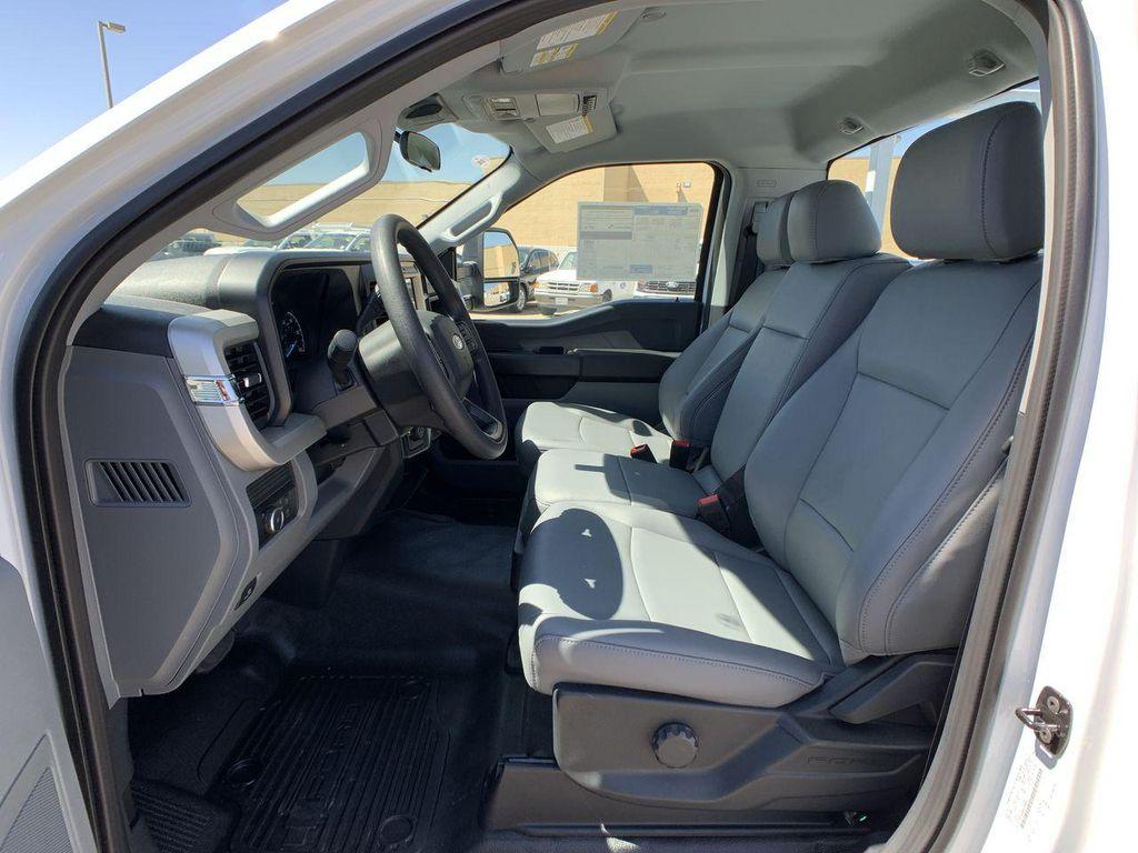 new 2025 Ford F-350 car, priced at $47,540