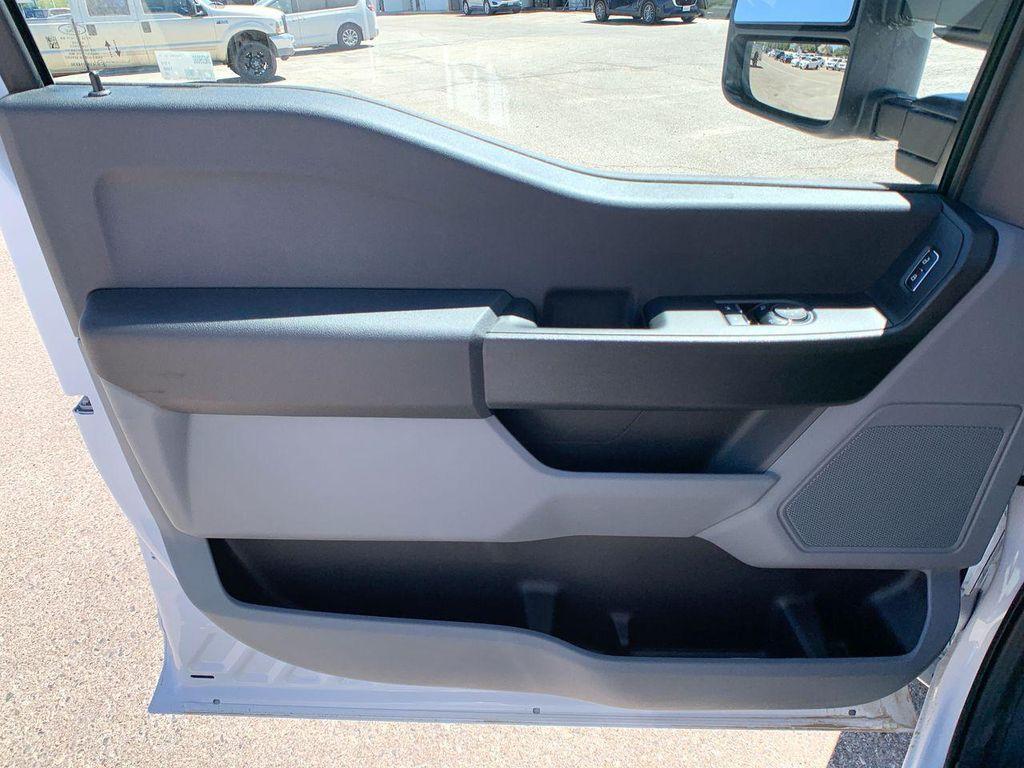 new 2025 Ford F-350 car, priced at $47,540