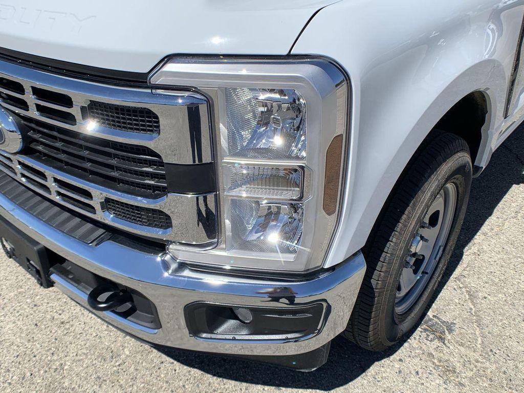 new 2025 Ford F-350 car, priced at $47,540