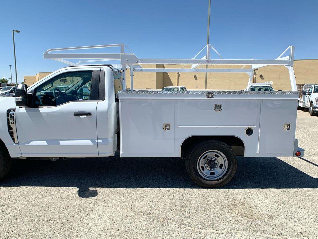 new 2025 Ford F-350 car, priced at $47,540
