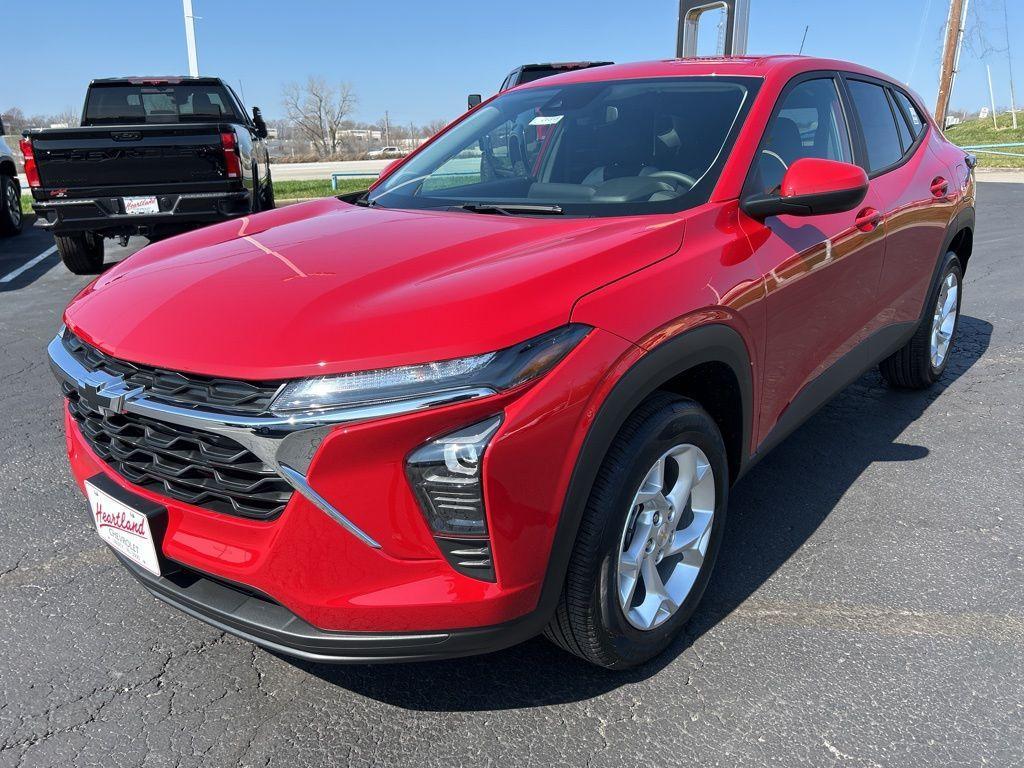 new 2026 Chevrolet Trax car, priced at $23,285