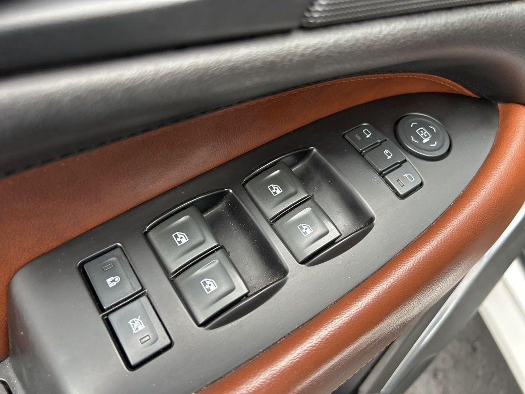 used 2019 Cadillac Escalade ESV car, priced at $22,190